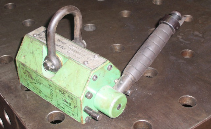 SWP041 – Magnetic Lifter OP12044 Rev 3/FO14142 Rev 1