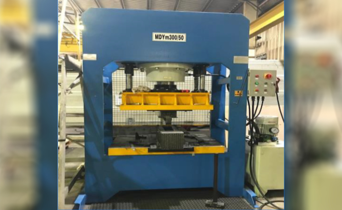 SWP102 – Chair Plate Press (MDYM 300/50) – OP12116 Rev 2/FO14211 Rev 1