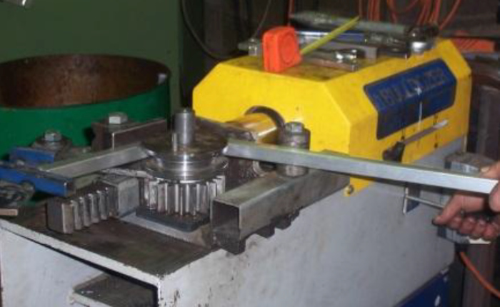 SWP025 – Bulldozer Hydraulic Pipe/Metal Press and Bramley Manual Bar Bender – OP12031 Rev 4/FO14137 Rev 4